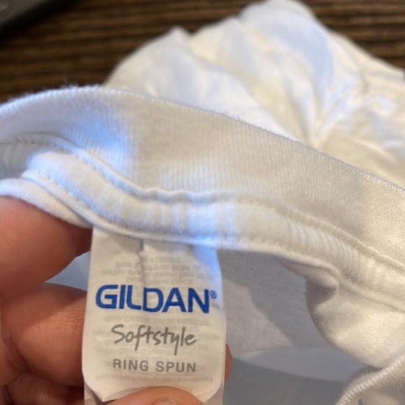 Gildan Cher concert shirt don’t care t shirt by sina sparrow - Picture 5 of 9